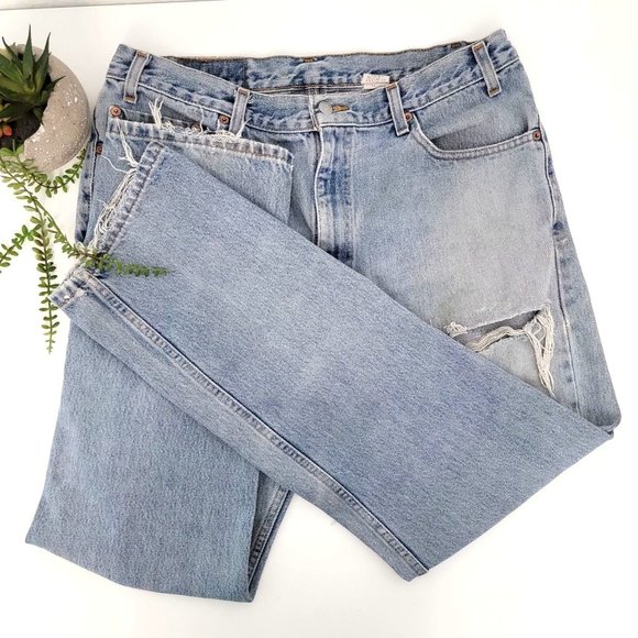 Levi's 505 VTG Made in USA Regular Fit Straight Leg Destroyed Jeans Size 36x30 - Picture 2 of 12